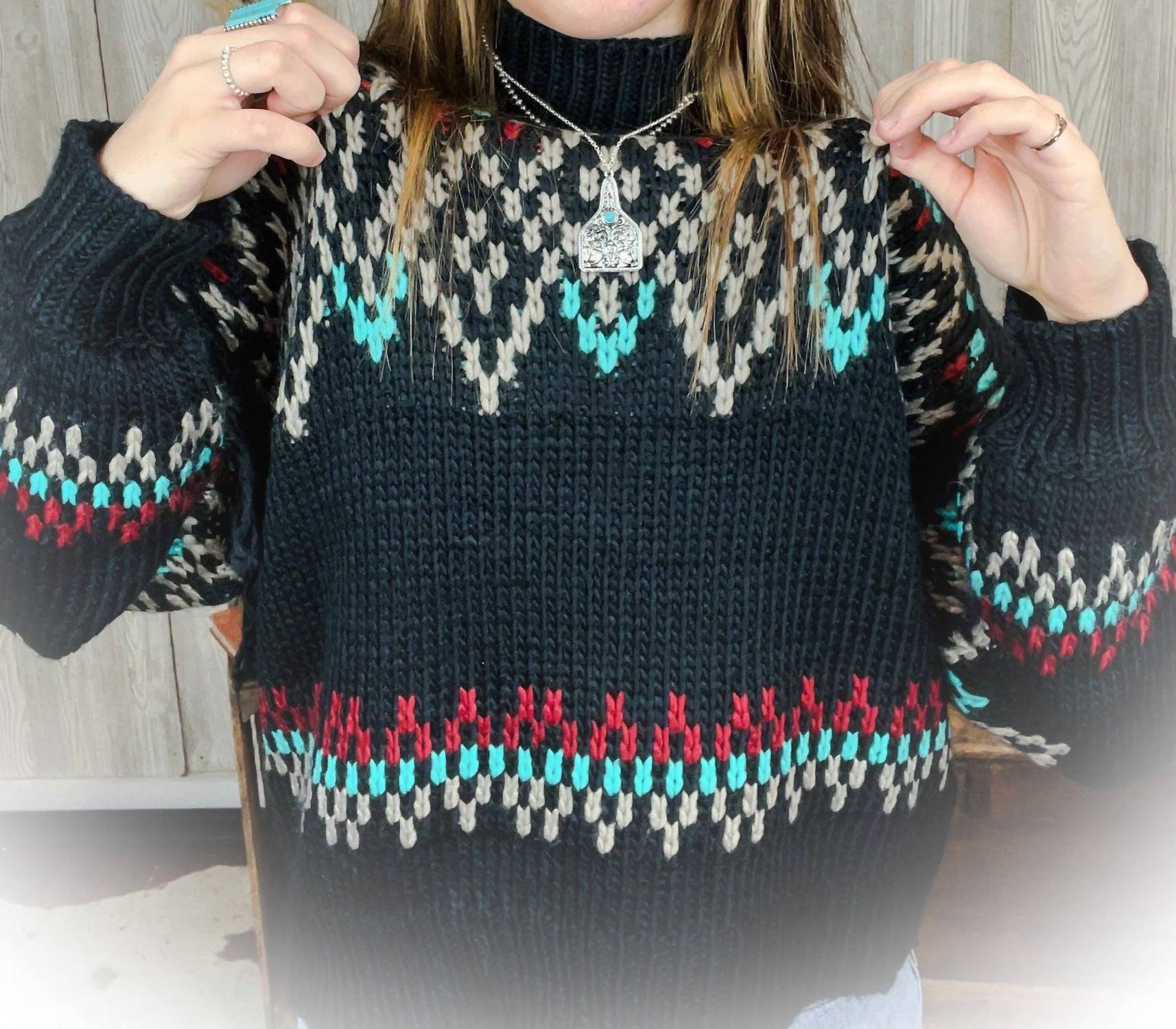 Panhandle - Women's Turtleneck Sweater With Fringe