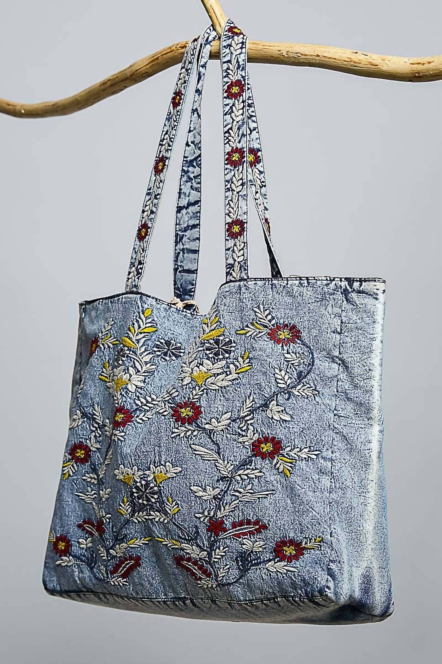 Pol - Patch Pocket Embroidered Woven Tote Bag