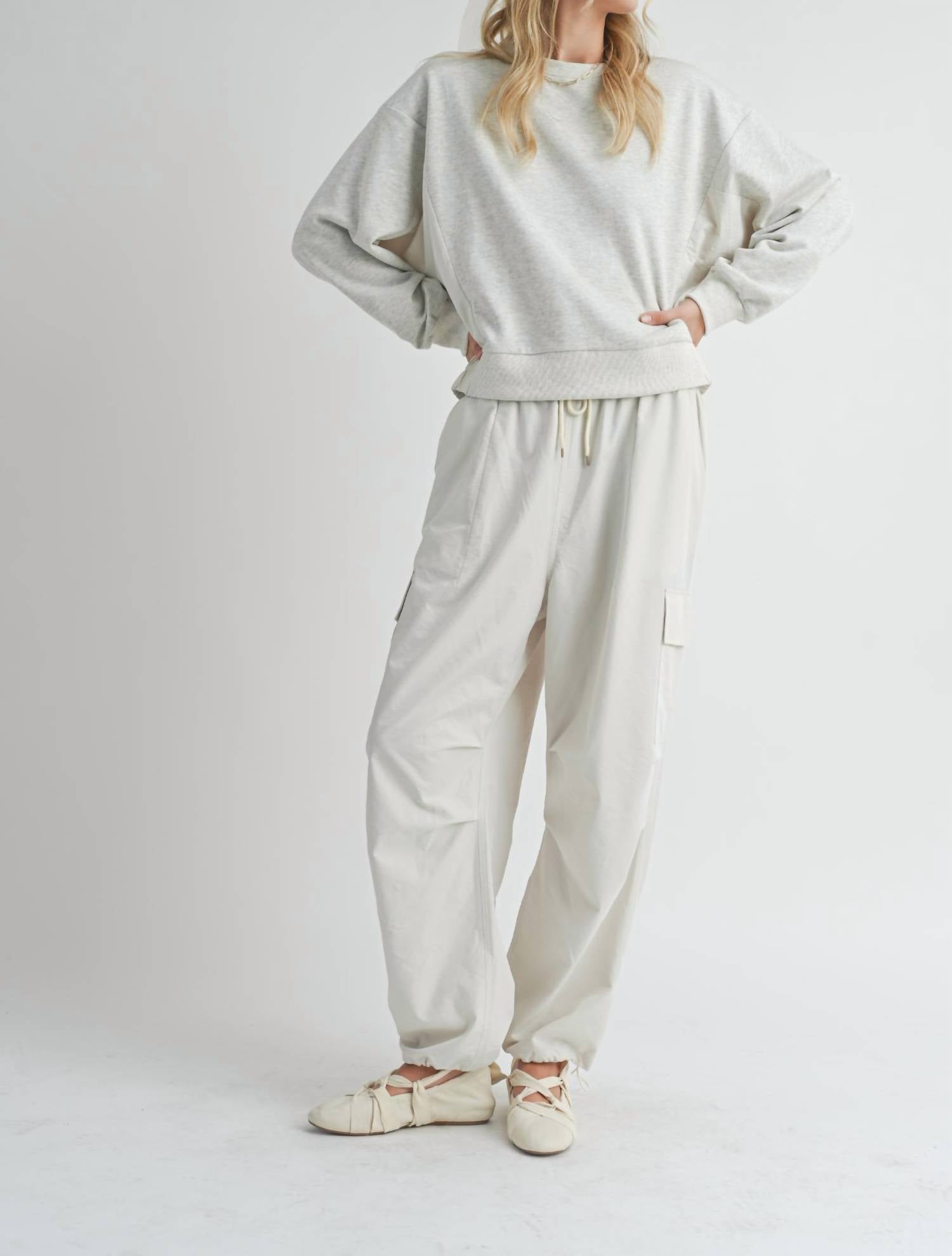 Sadie & Sage - Vita Crewneck W Nylon Panels