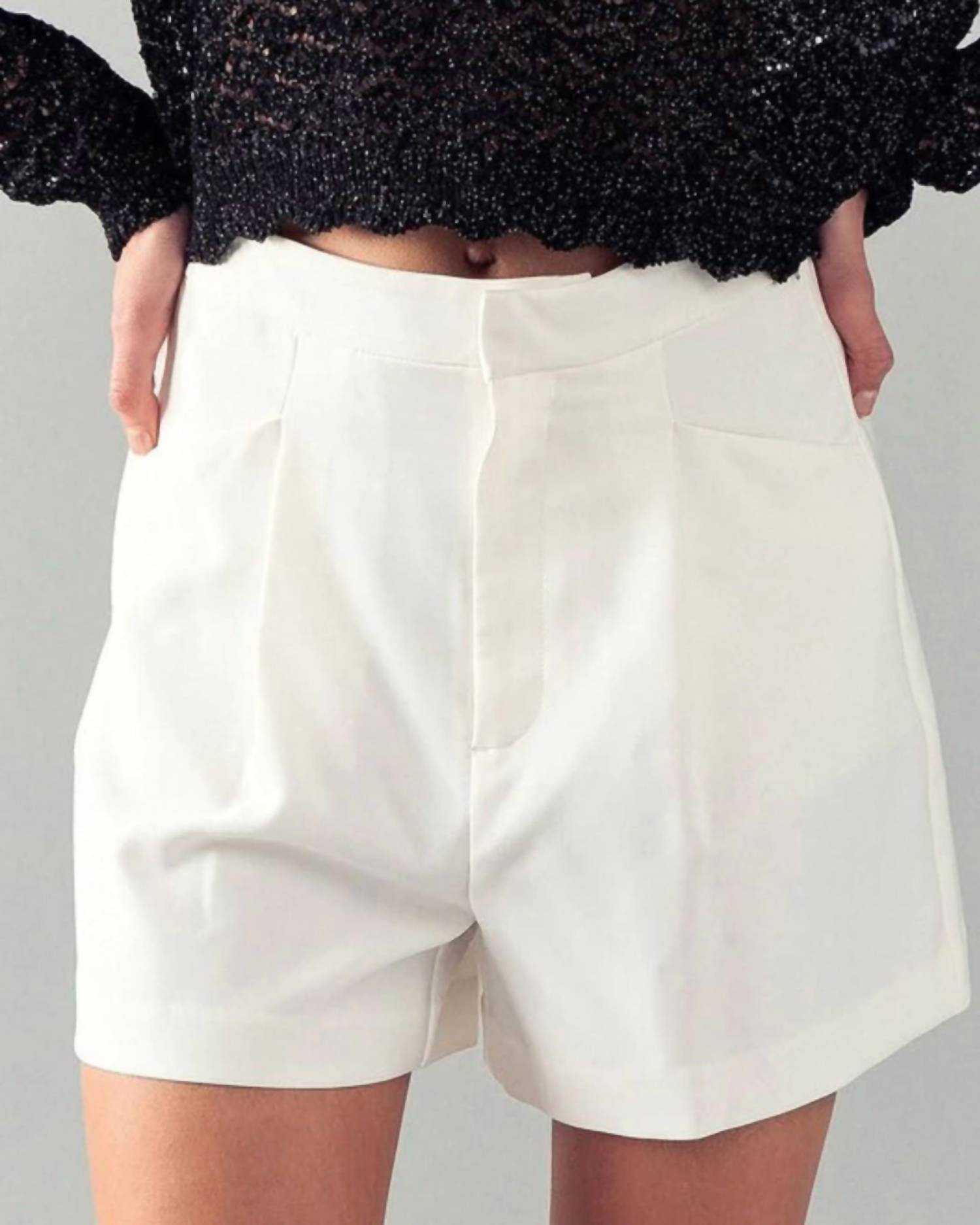 Urban Daizy - Britt High Waist Hidden Closure Pleated Short