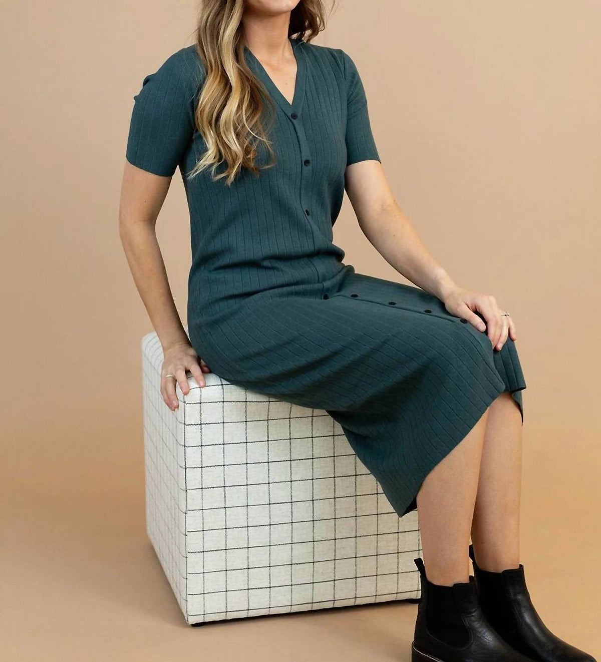 Tea N Rose - Reagan Sweater V-neck Dress