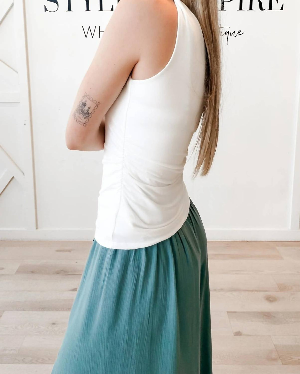 Wasabi + Mint - Dierdra Side Ruched V-neck Tank Top