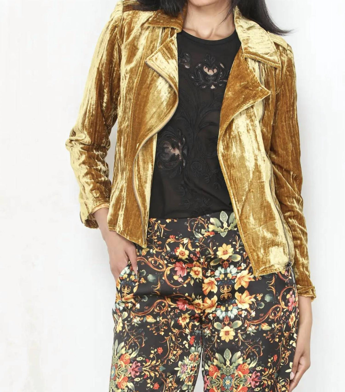Paparazzi - Crushed Velvet Moto Jacket