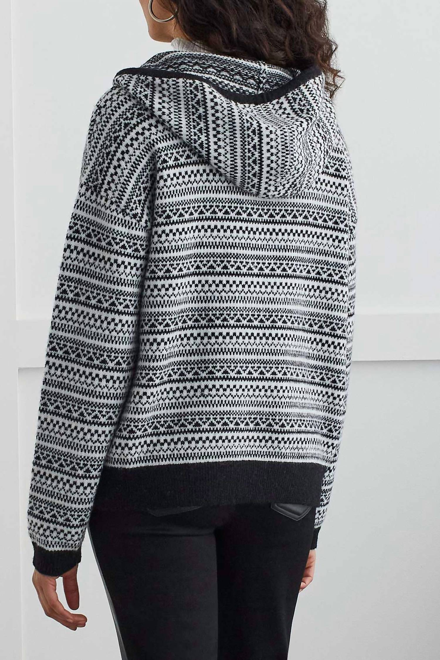 Tribal - Long Sleeve Hoodie Sweater
