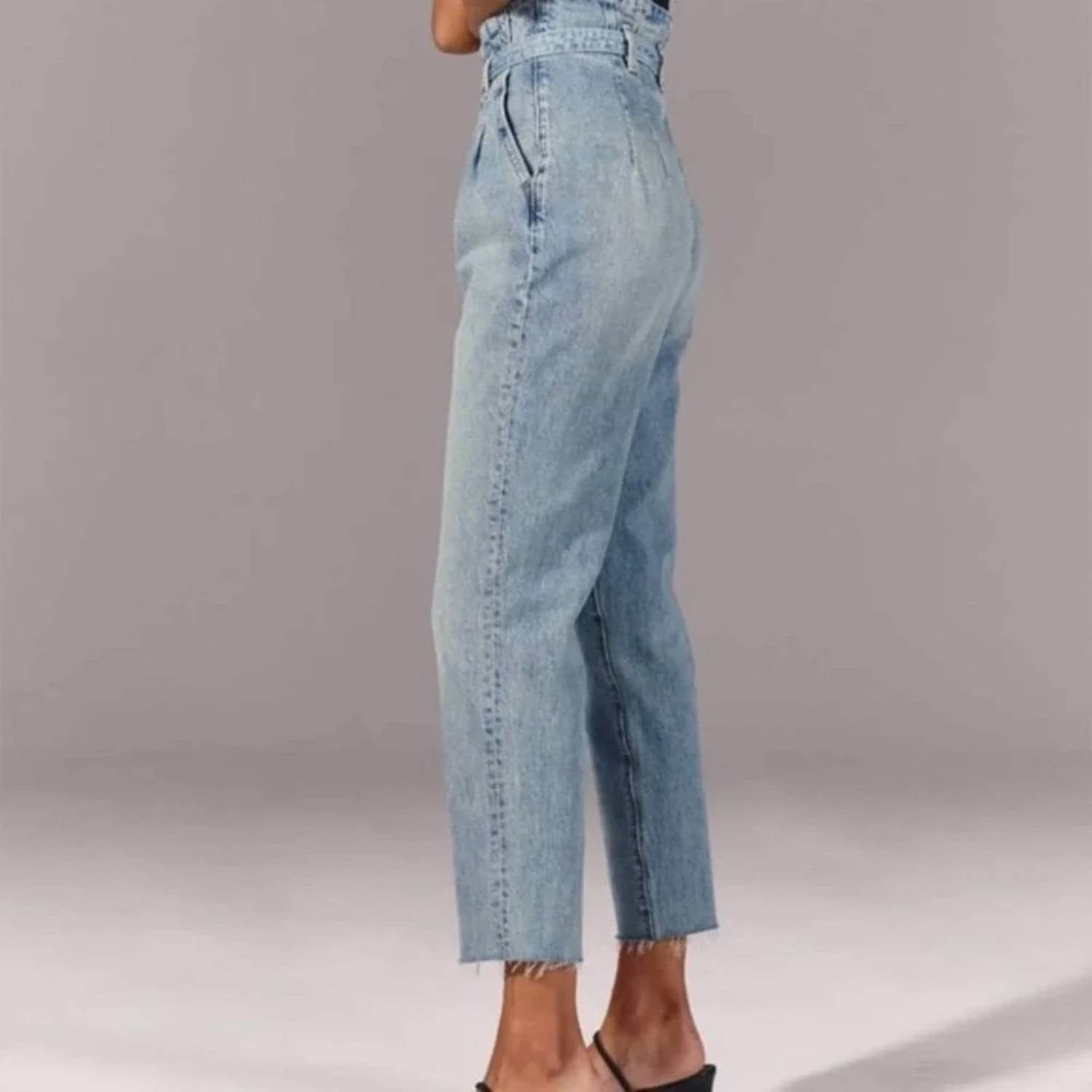 Abercrombie & Fitch - Ultra High Rise Paperbag Waist Jeans