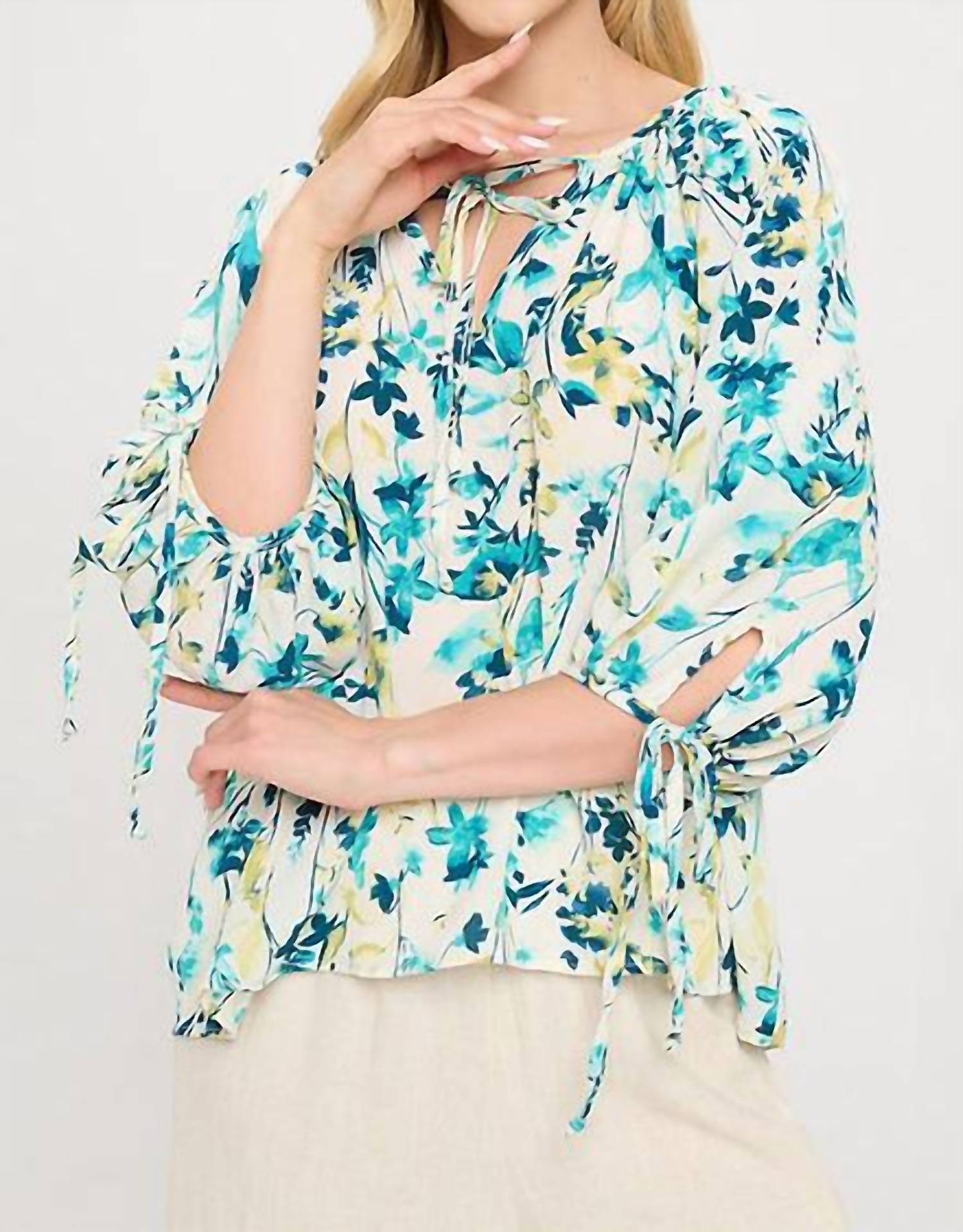 Reneec. - Floral Print Blouse