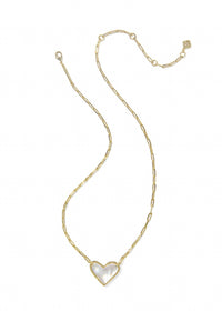 Kendra Scott - Women's Ari Heart Statement Short Pendant Necklace