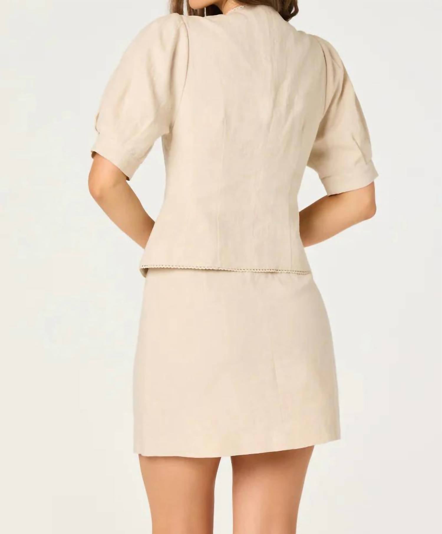 Astr - Cailey Puff Sleeve Top