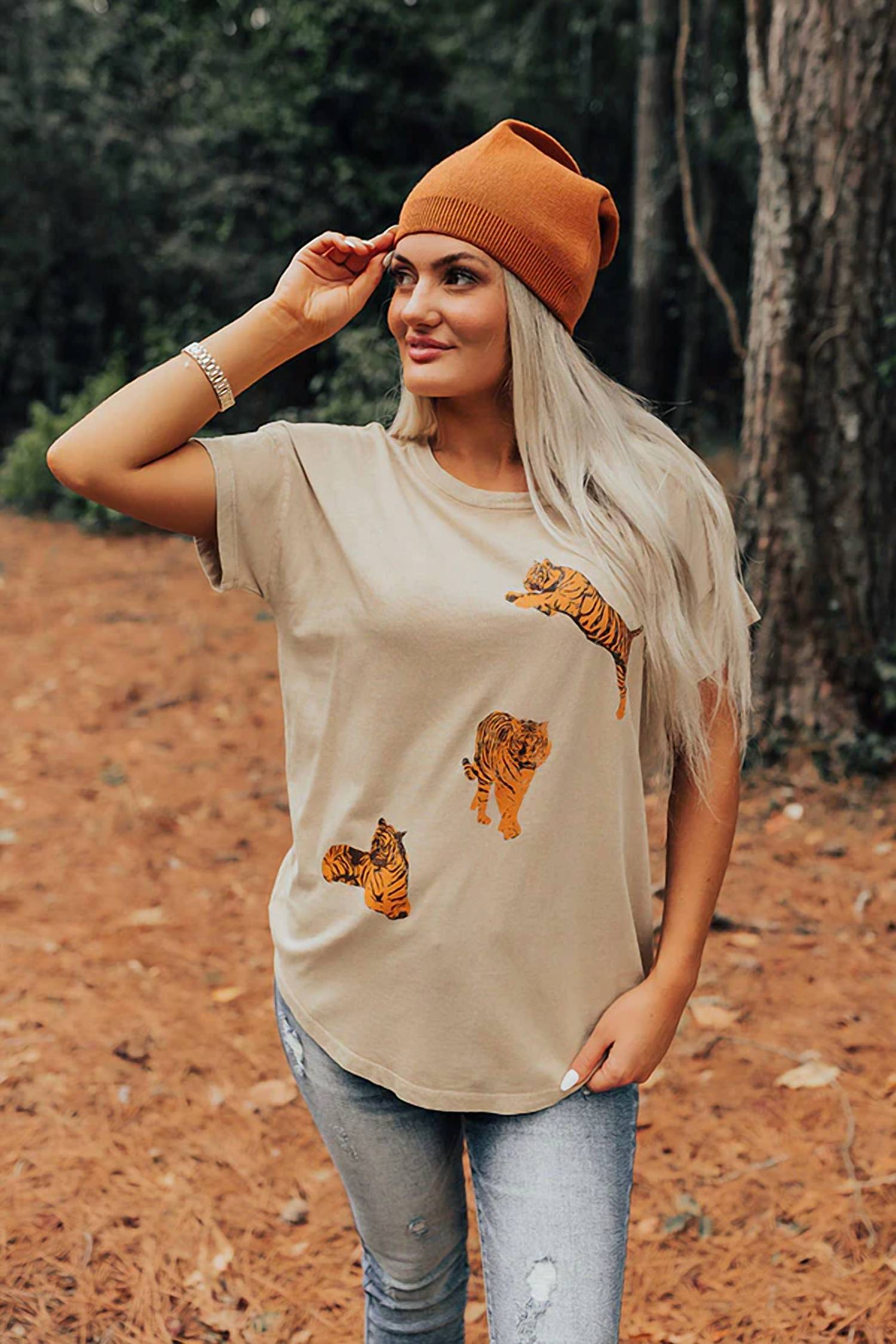 Promesa - Good Behavior Graphic Tee