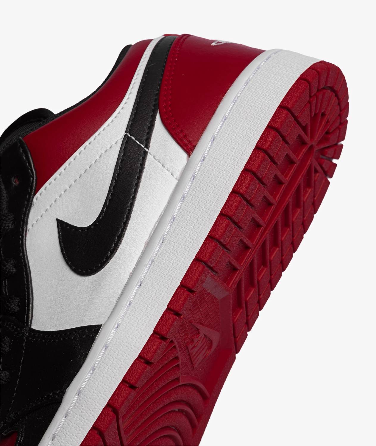 Air Jordan - Men's 1 Low Bred Toe Shoes
