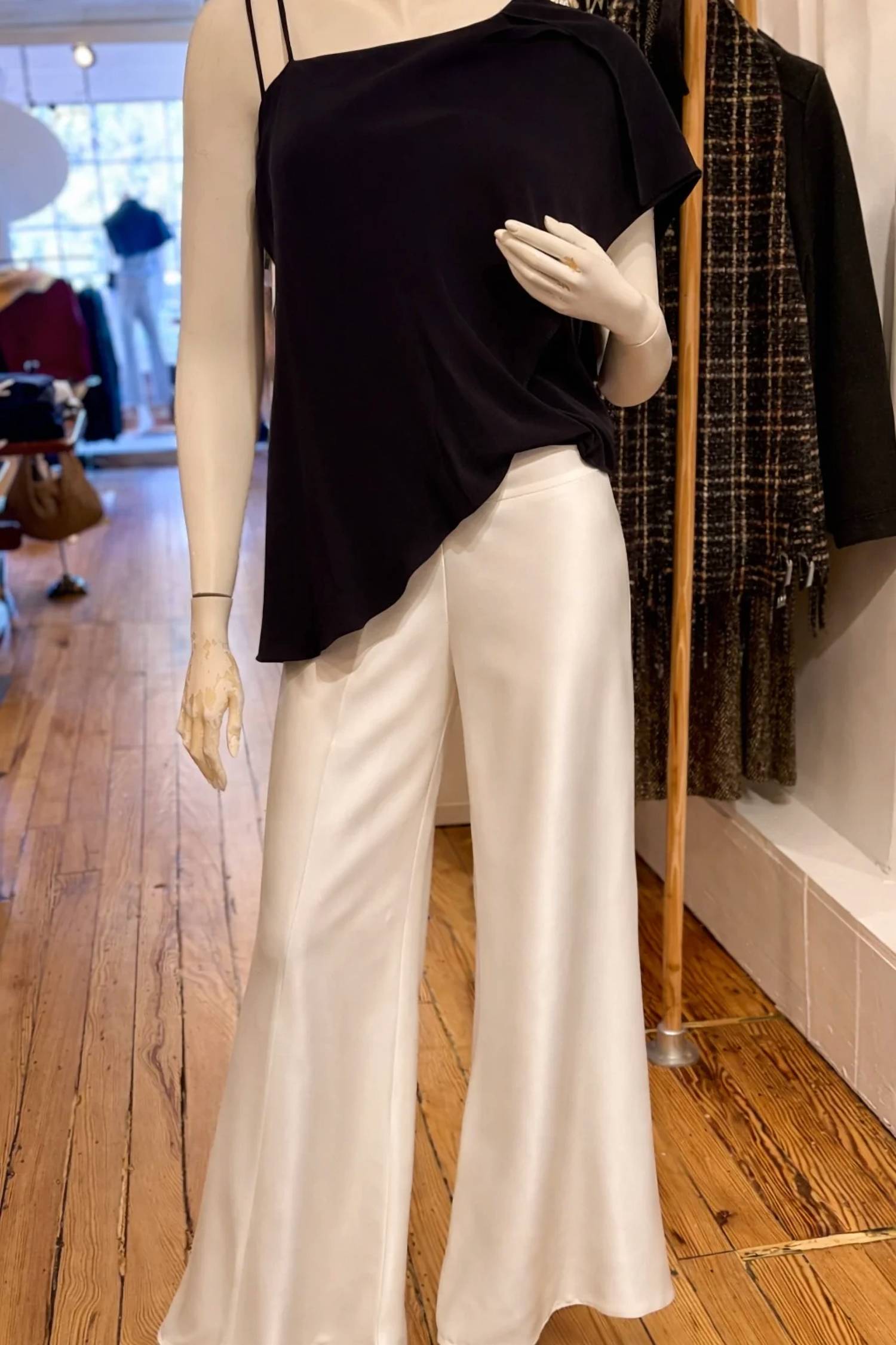 Lola & Sophie - Women's One Shoulder Drape Top