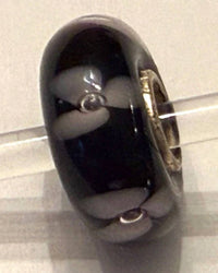 Trollbeads Women's Universal Unique Flowers Bead Charm in black pink - women's item - detail view