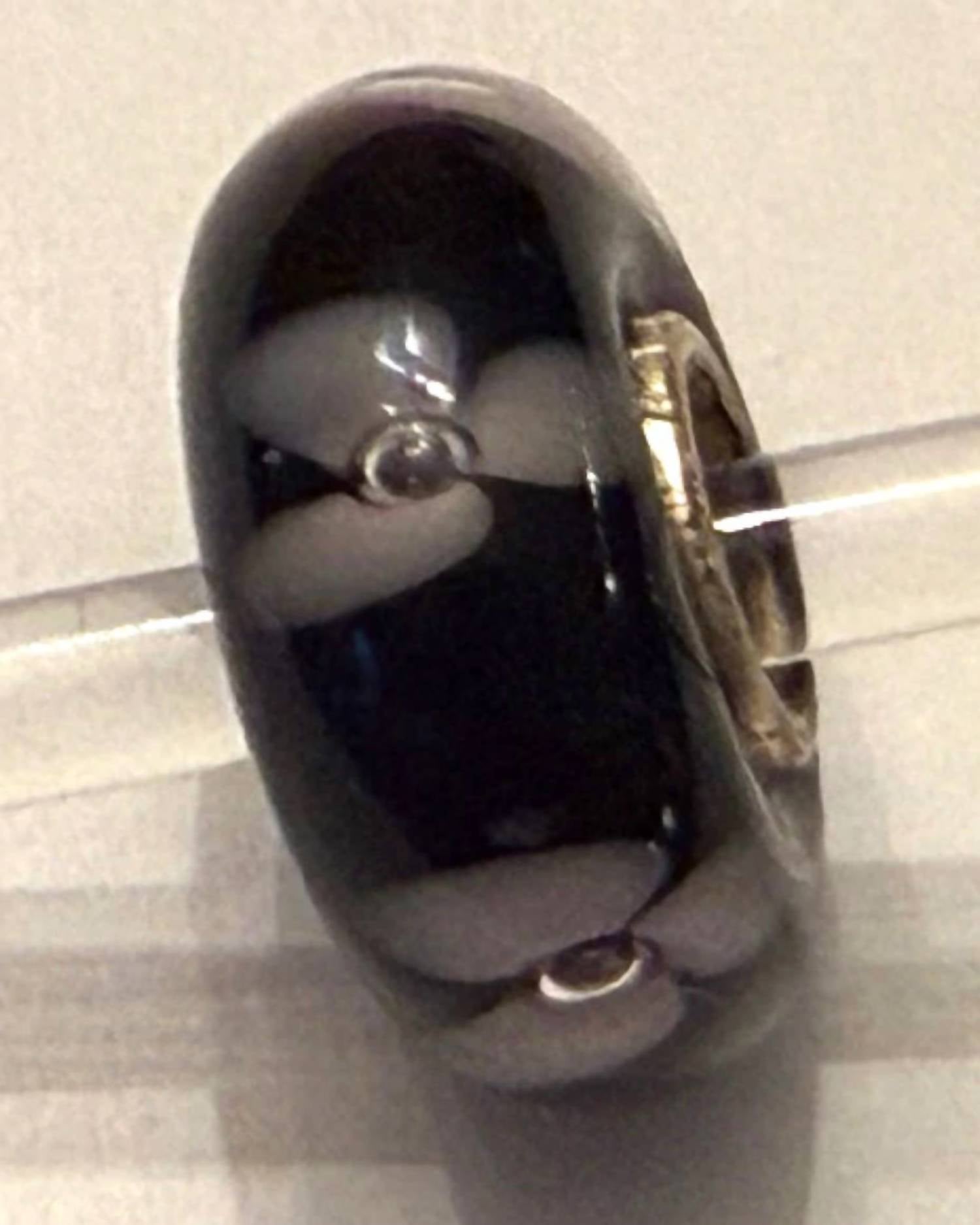 Trollbeads Women's Universal Unique Flowers Bead Charm in black pink - women's item - detail view