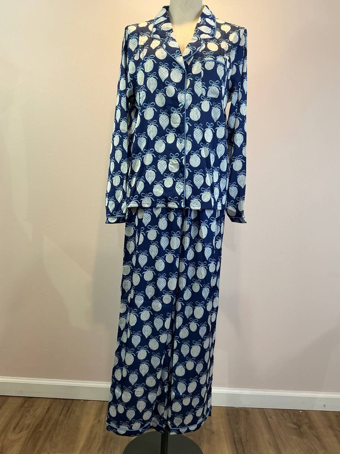 Mary Square - Festive Pajama Set