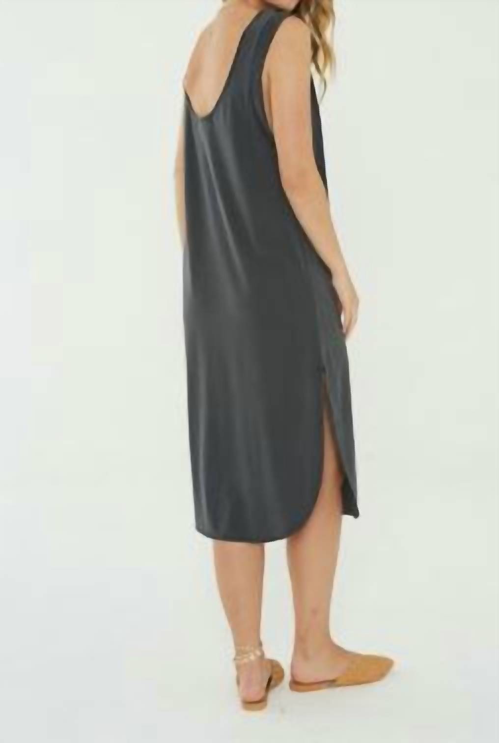 EASY TWIST SLEEVELESS DRESS