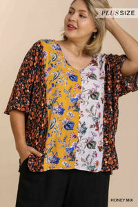 Umgee - Mixed Floral Print Top - Plus