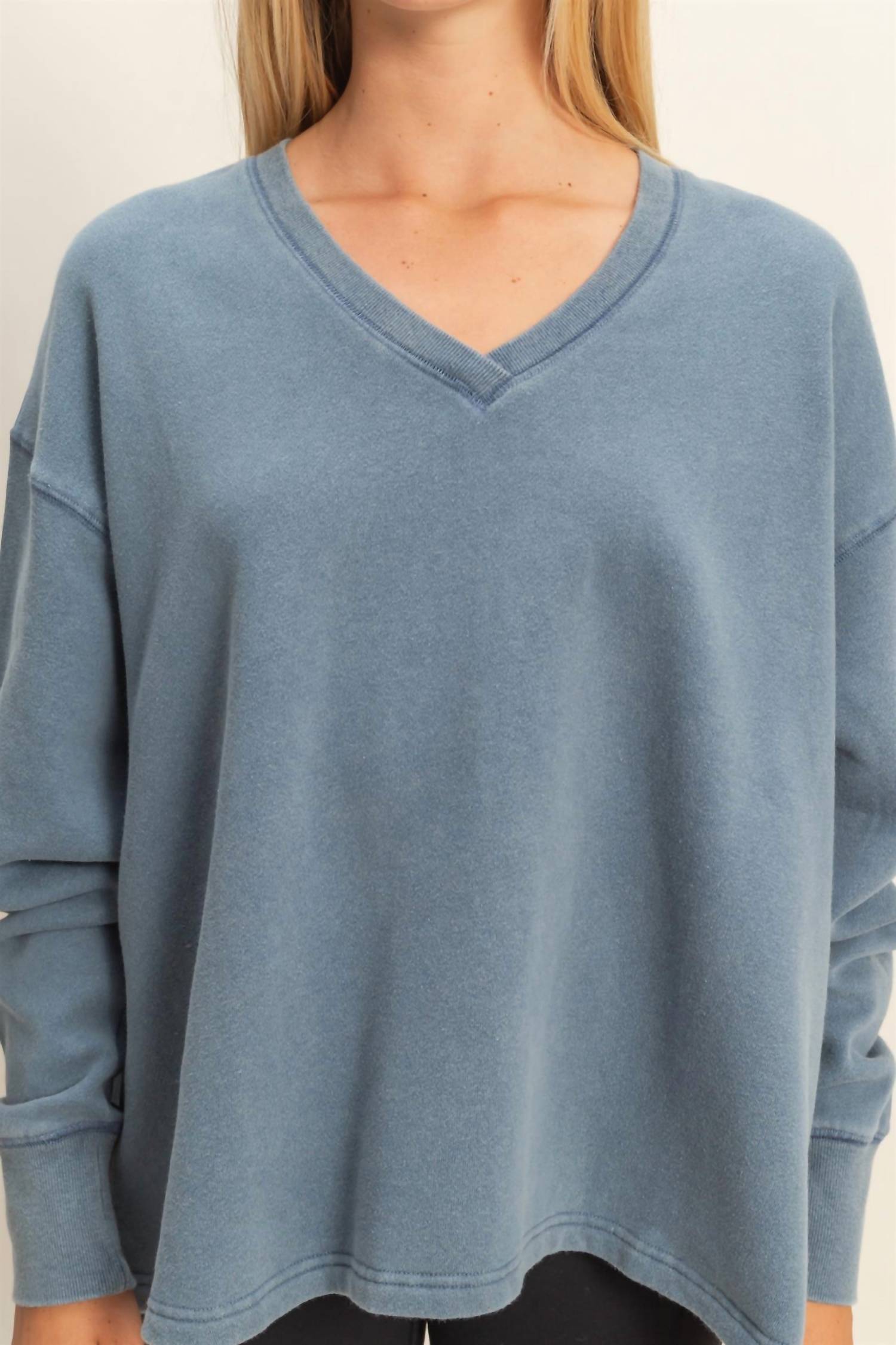 Hyfve - Urban Fade Oversized V-neck Sweatshirt