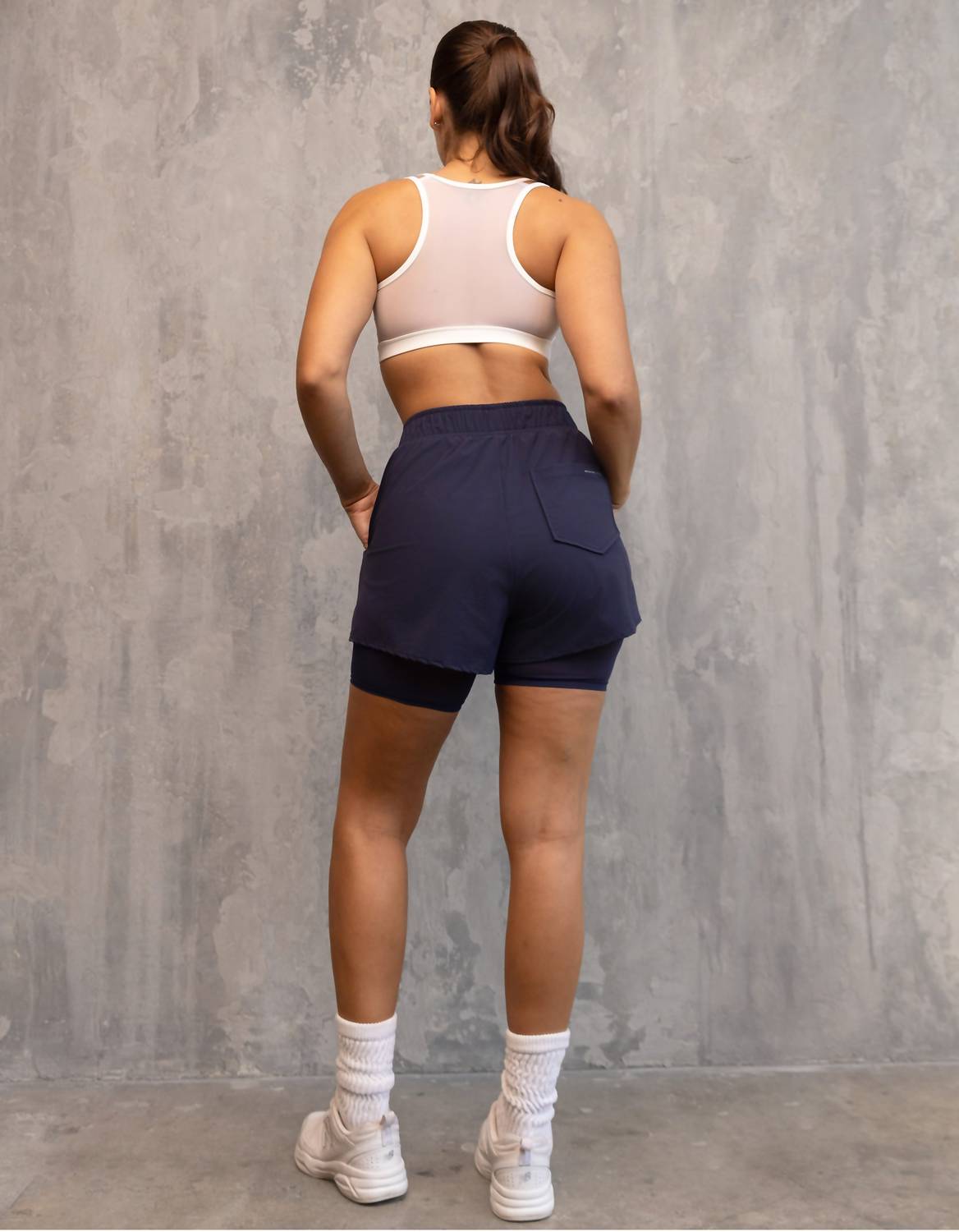 HEROINE SPORT Vera Mesh Shorts in navy - women's shorts - detail view