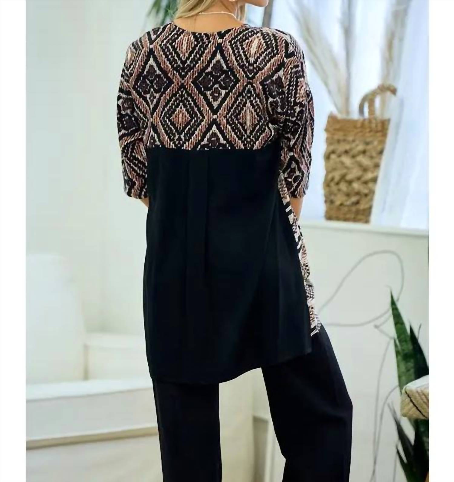 Doe And Rae - Aztec Kimono