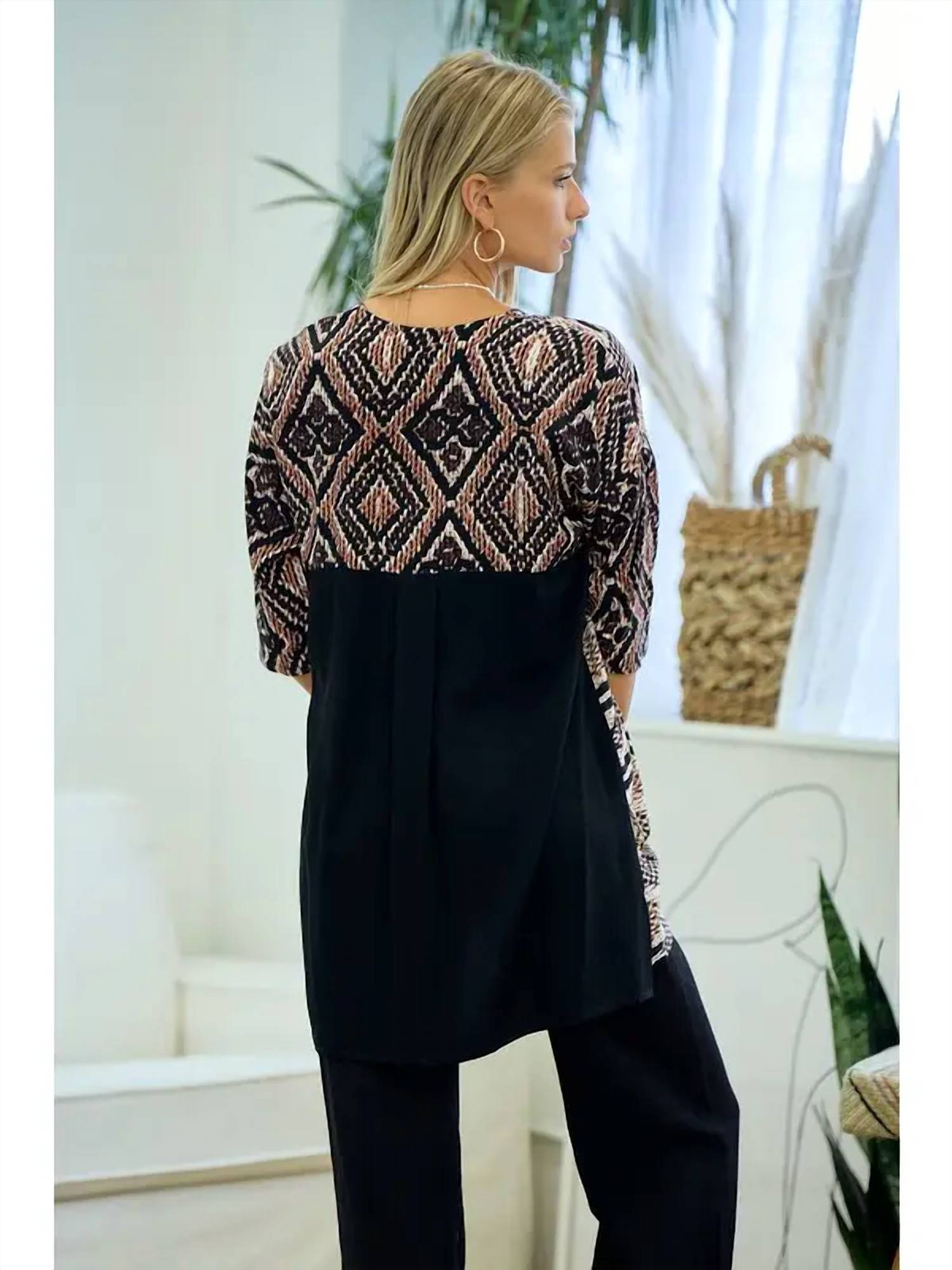 Doe And Rae - Aztec Kimono