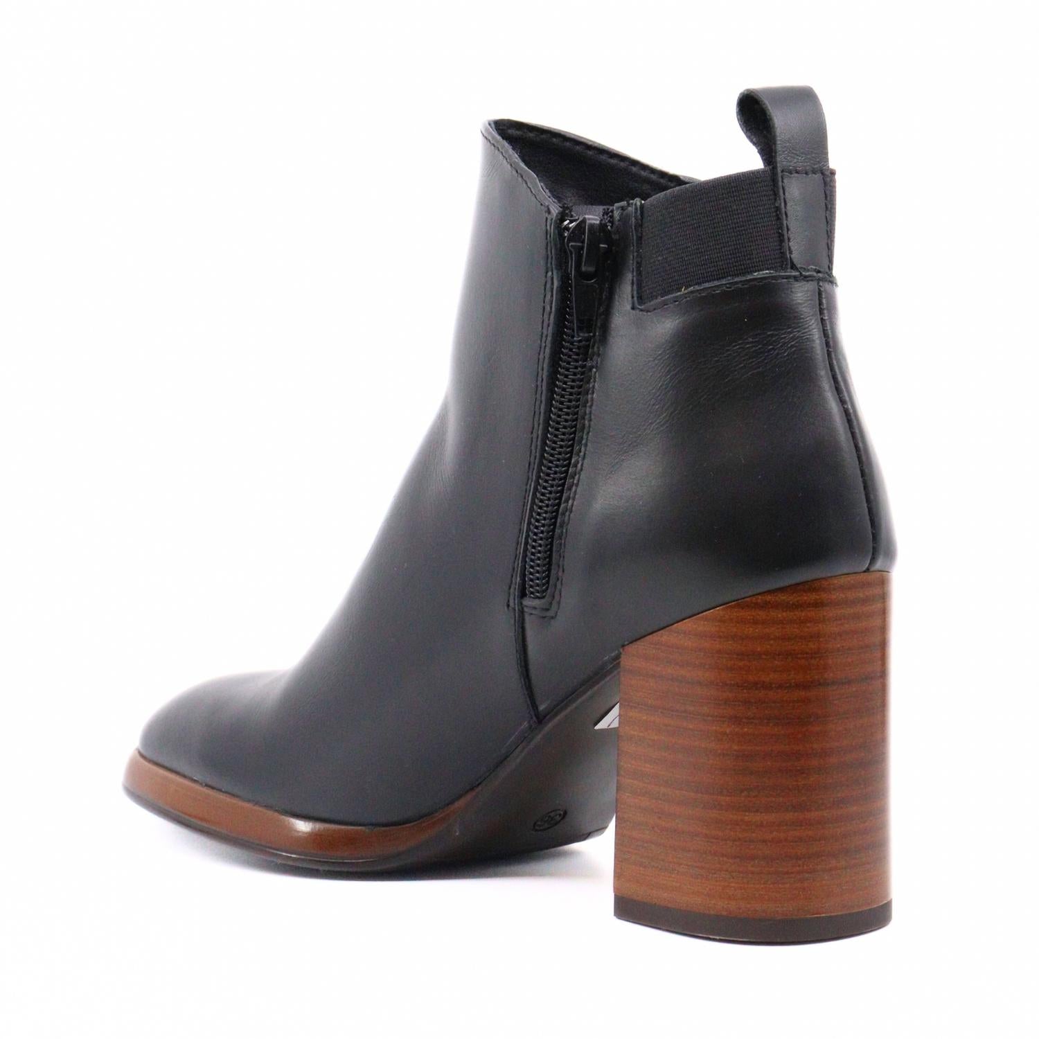 Ateliers Women's Saint Boots in black - women's shoe - view 4