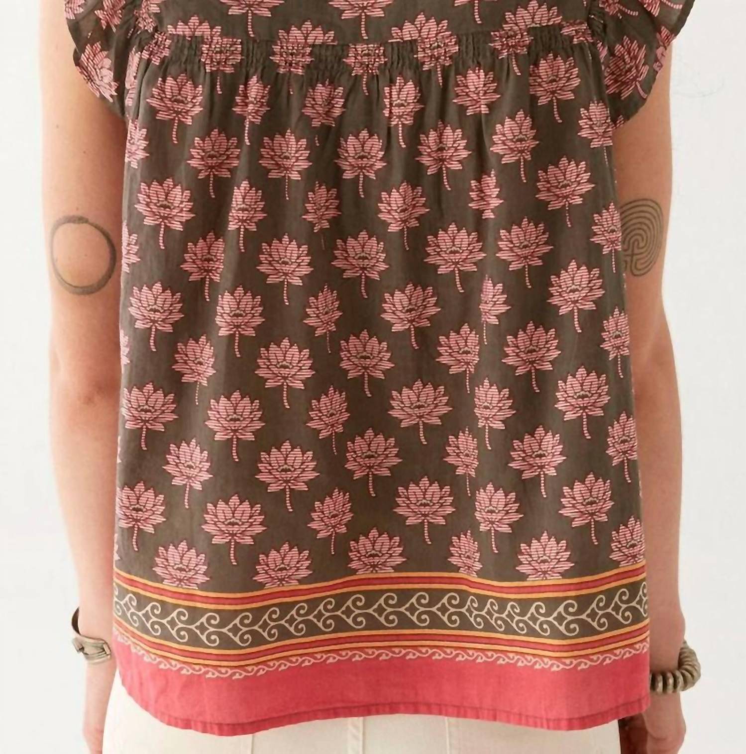 Maison Hotel - Charlize Flutter Sleeve Blouse