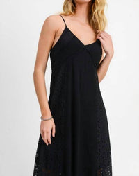 Doe And Rae - Lace Paneled V Neck Maxi Dress
