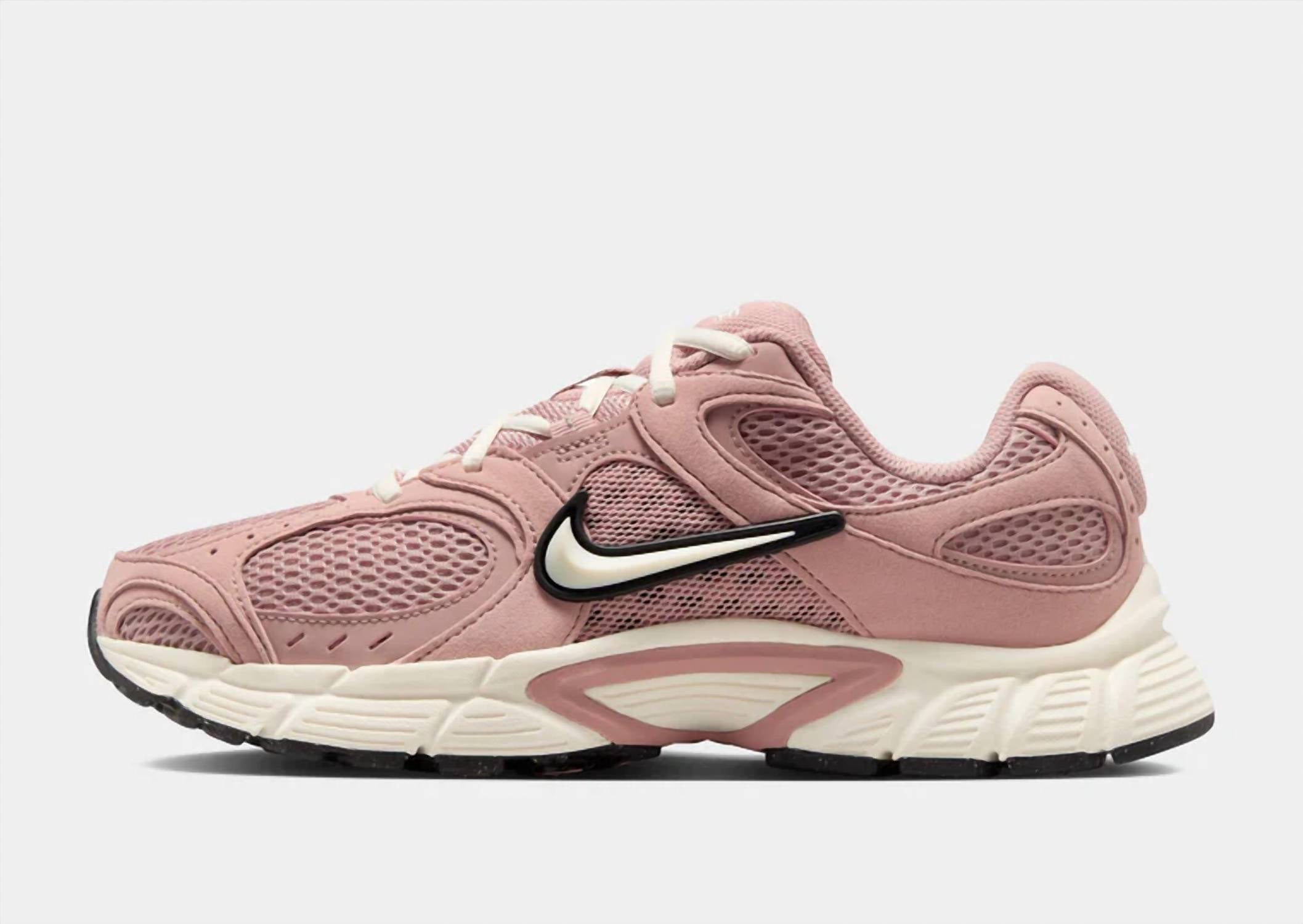Nike - Women's V5 Rnr Sneakers