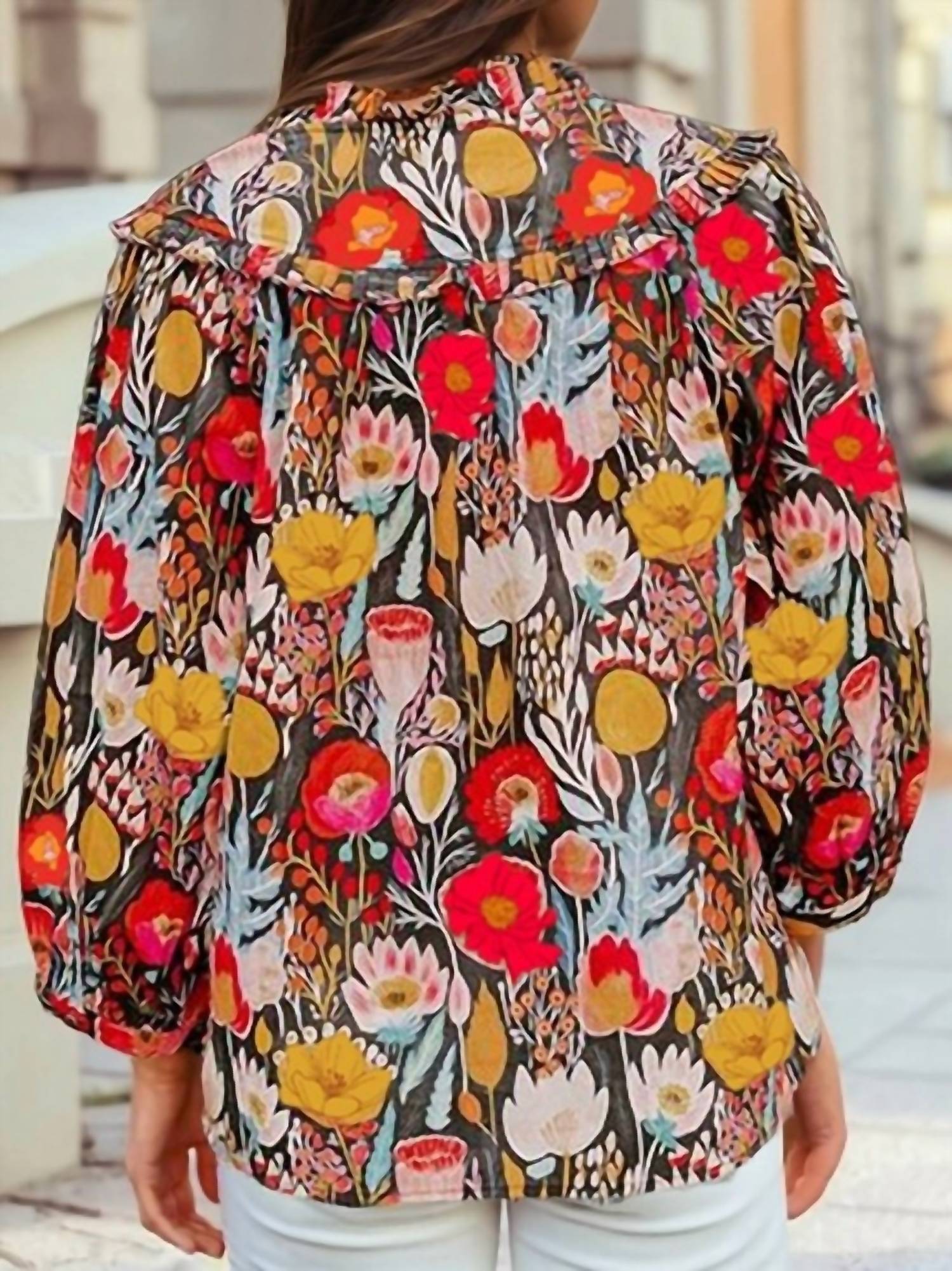 1 The Woman - Floral 3/4 Puff Sleeve Tied Neck Blouse