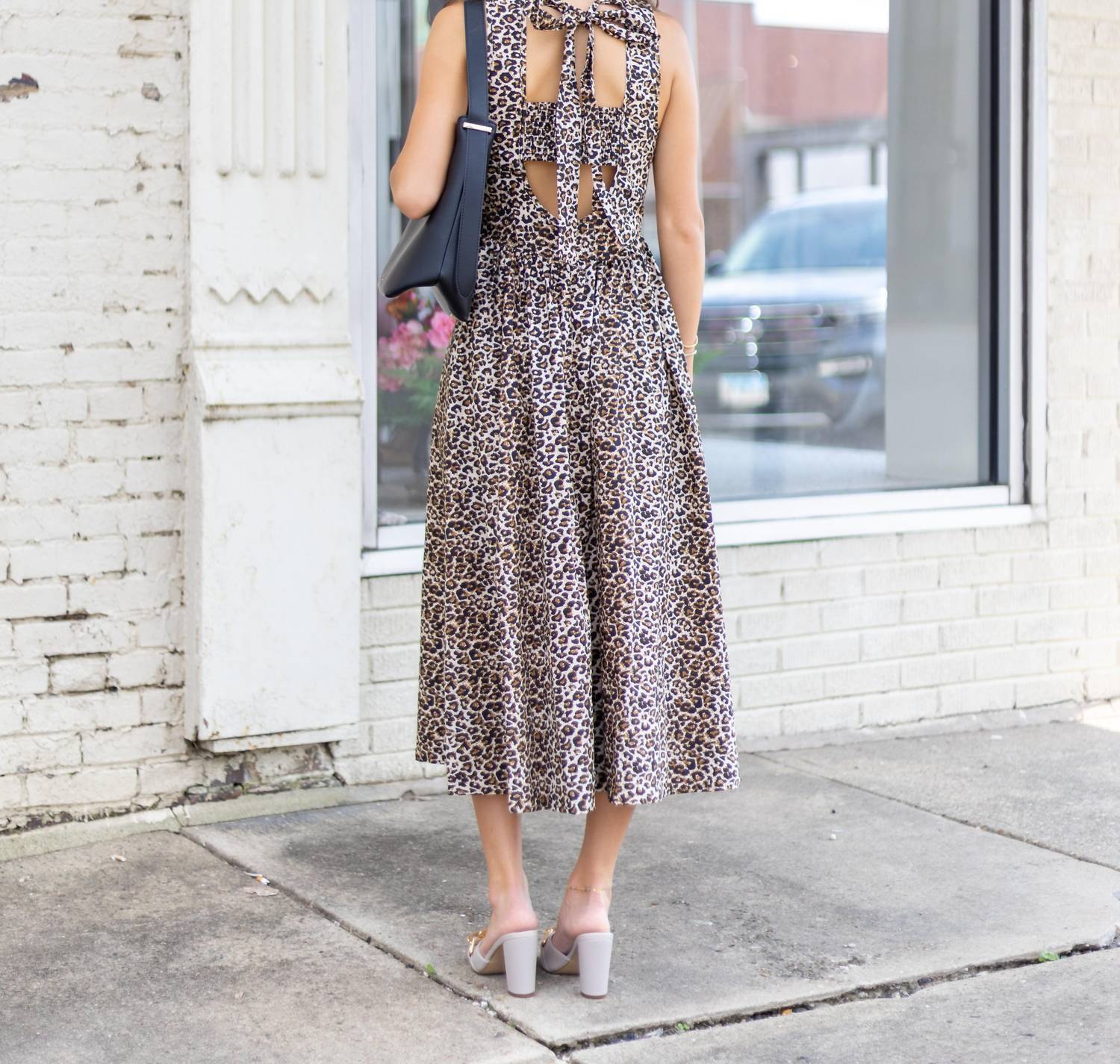 Skies Are Blue - Poplin Midi Dress