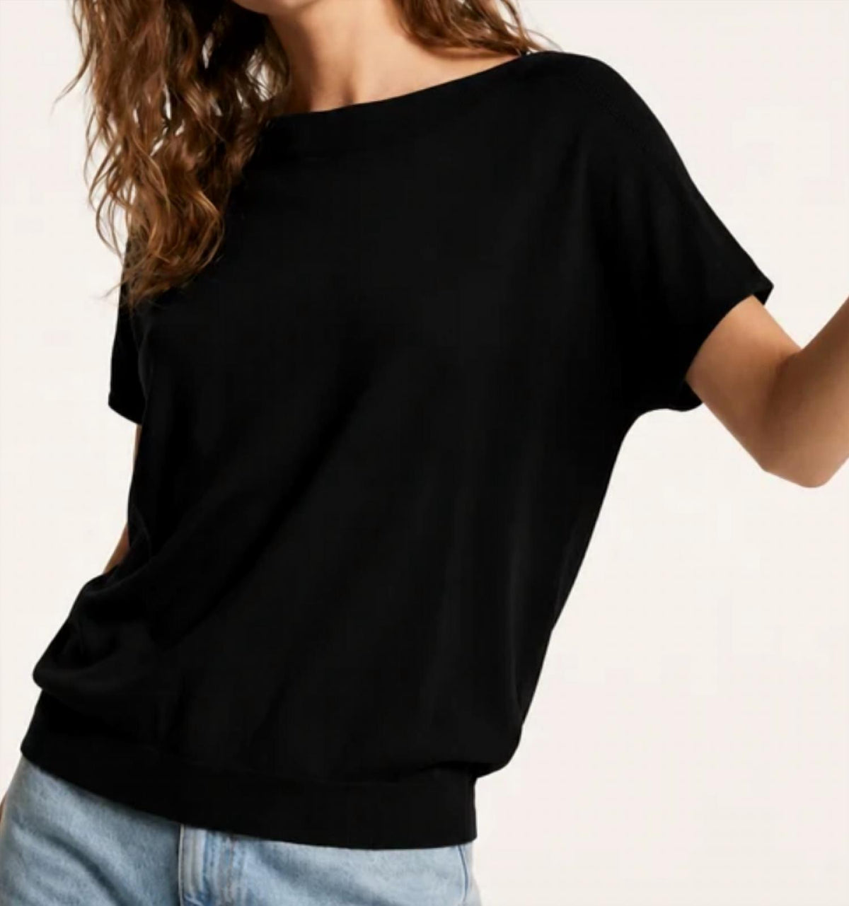 Q2 - Lightweight Knit Sweater