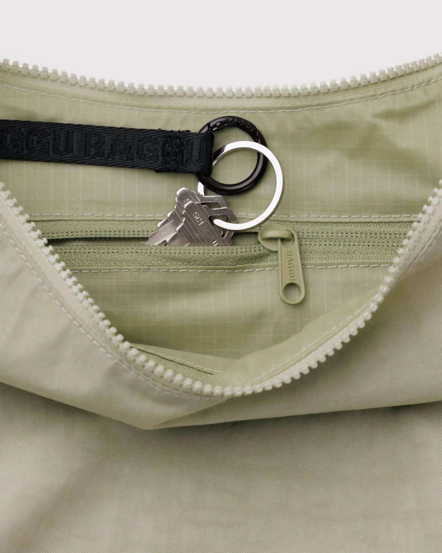 Baggu - Women's Medium Nylon Crescent Bag