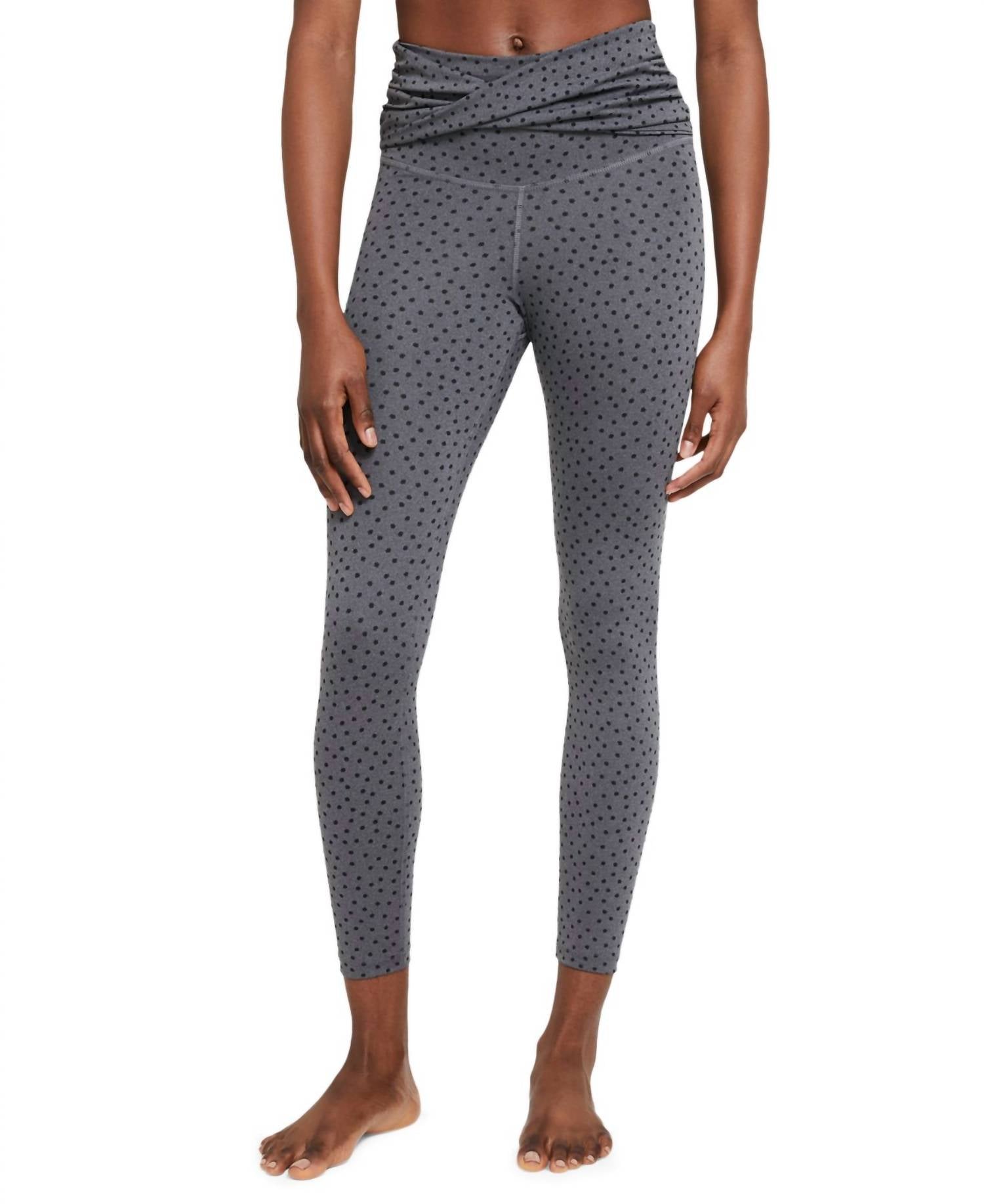 Nike - Activewear Yoga Twist-Waist High-Rise Leggings