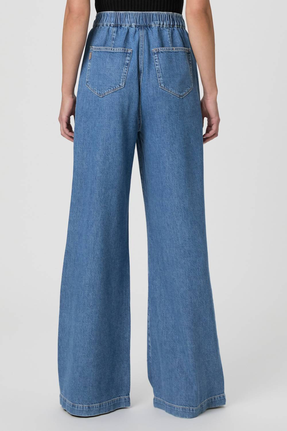 Paige - Rumi Pant