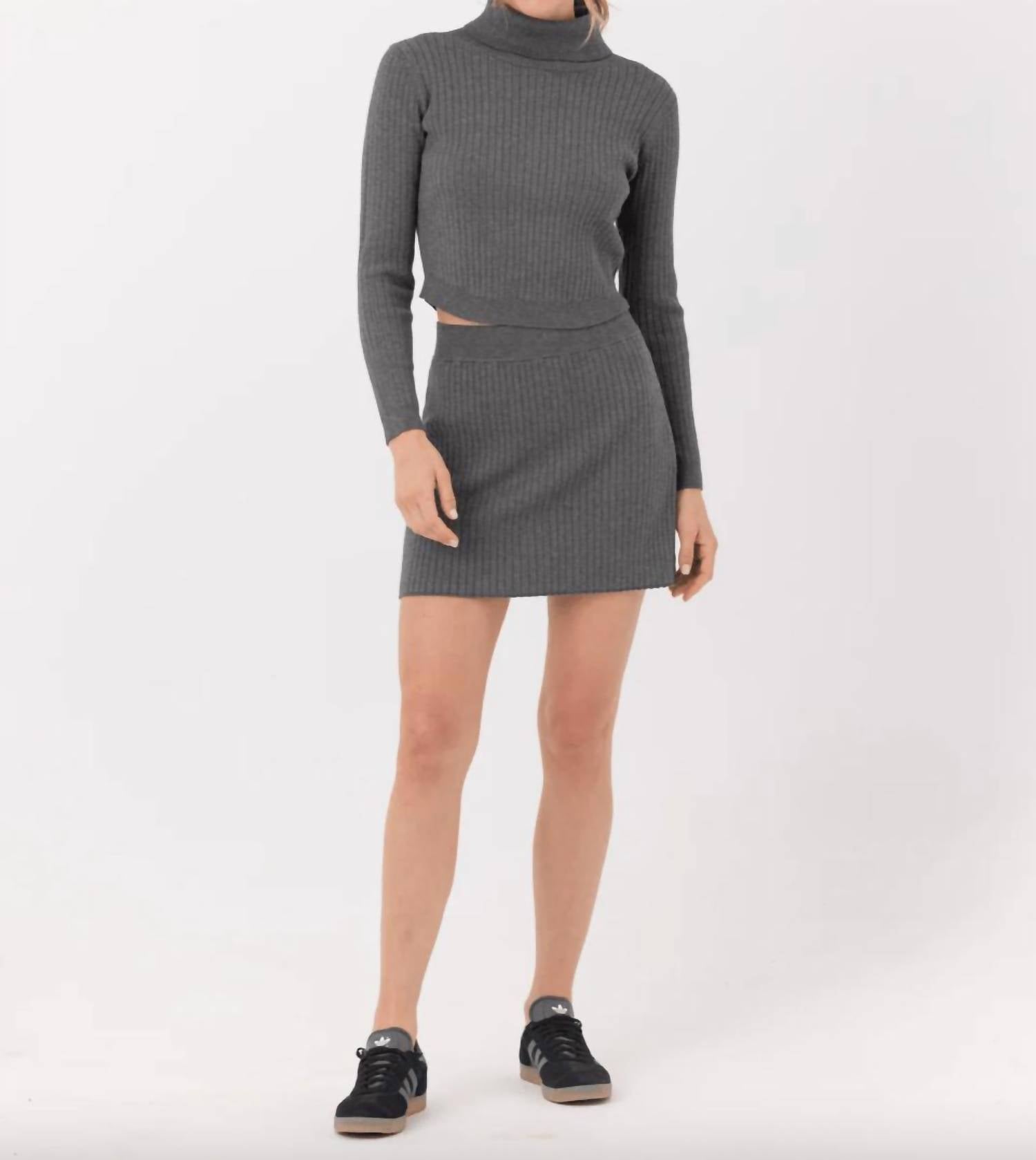 Sundays - Cali Crop Turtle Neck Sweater