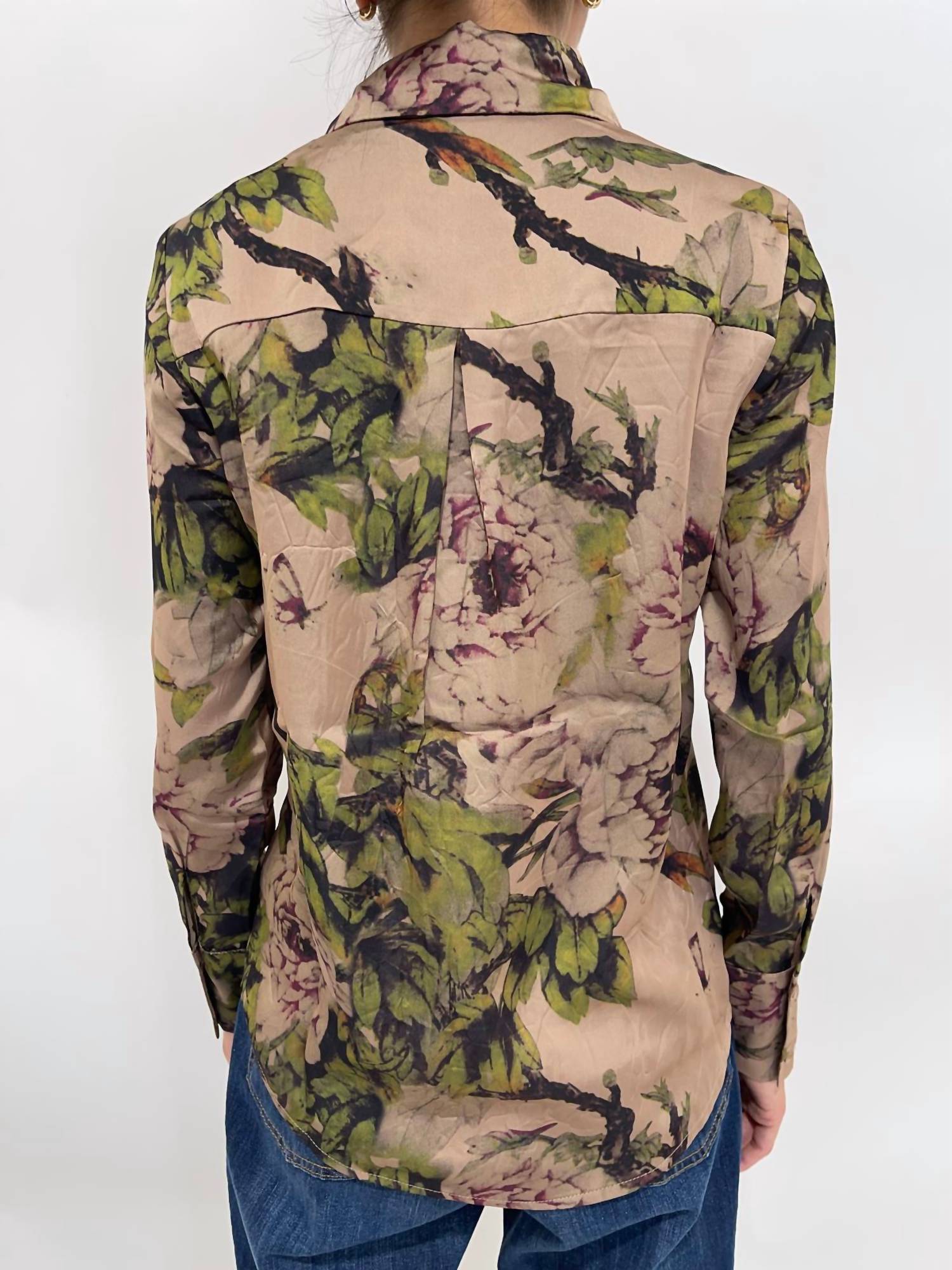 Anonyme - Women's Button Down Shirt