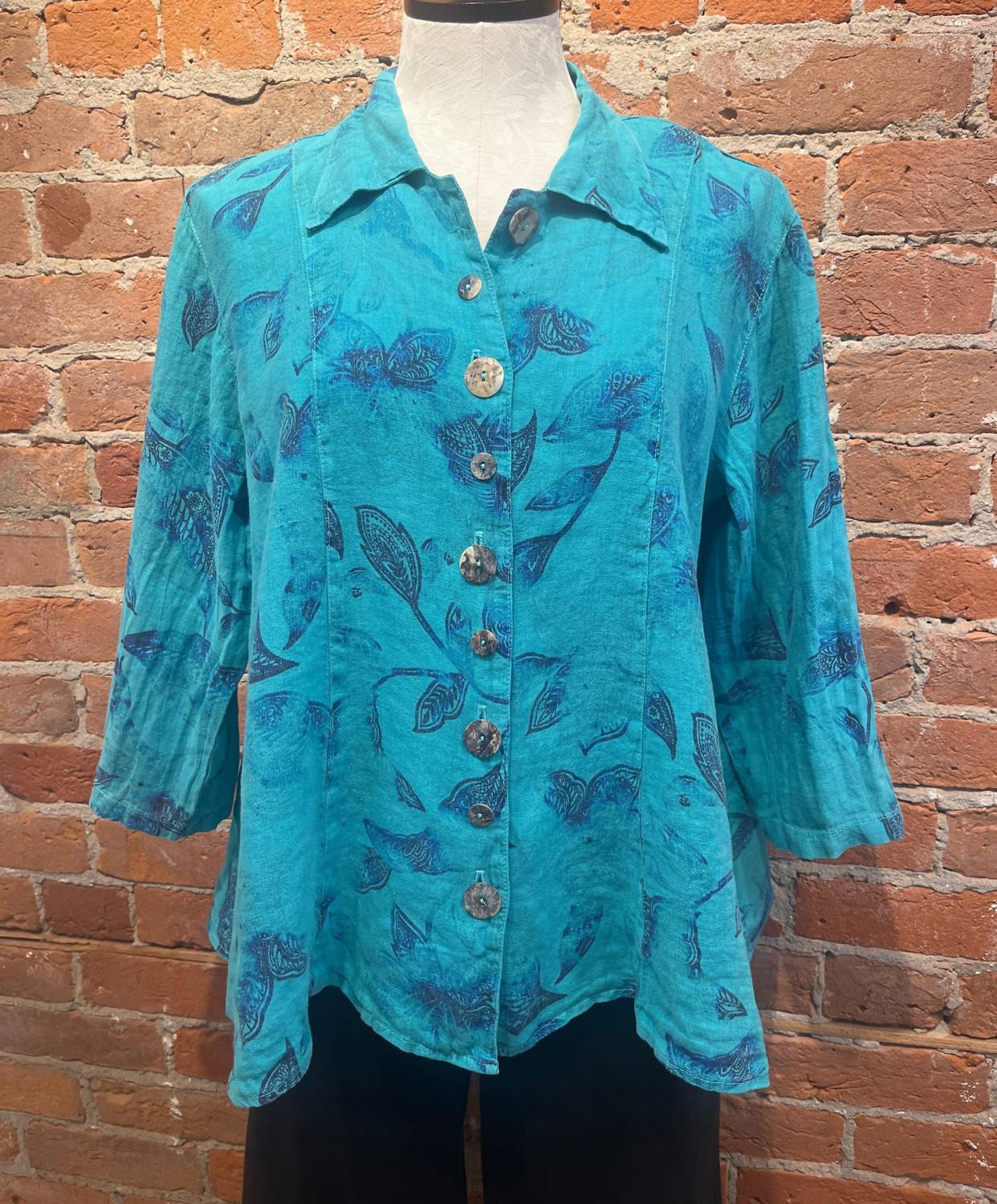 Color Me Cotton - Women's Three-Quarter Sleeves Collared Shirt