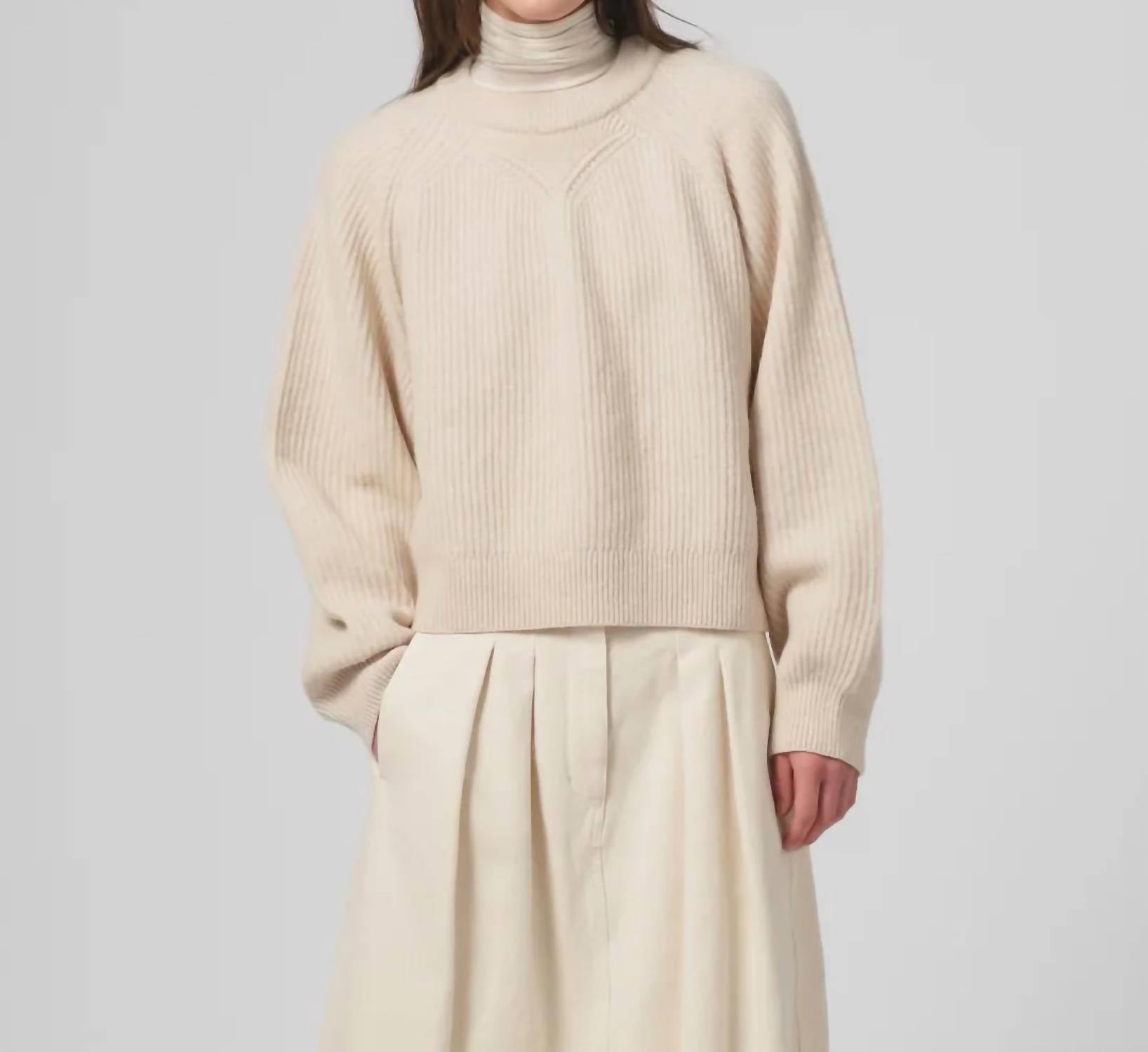 Girls Of Dust - Puddle Crewneck Sweater