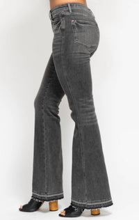 Judy Blue - Mid Rise Tummy Control Flare Leg Jeans