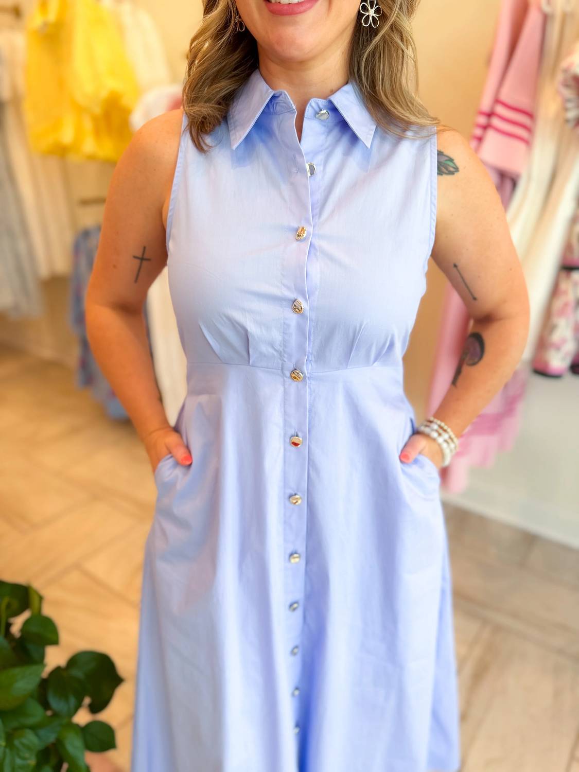 Entro - Sleeveless Midi Dress