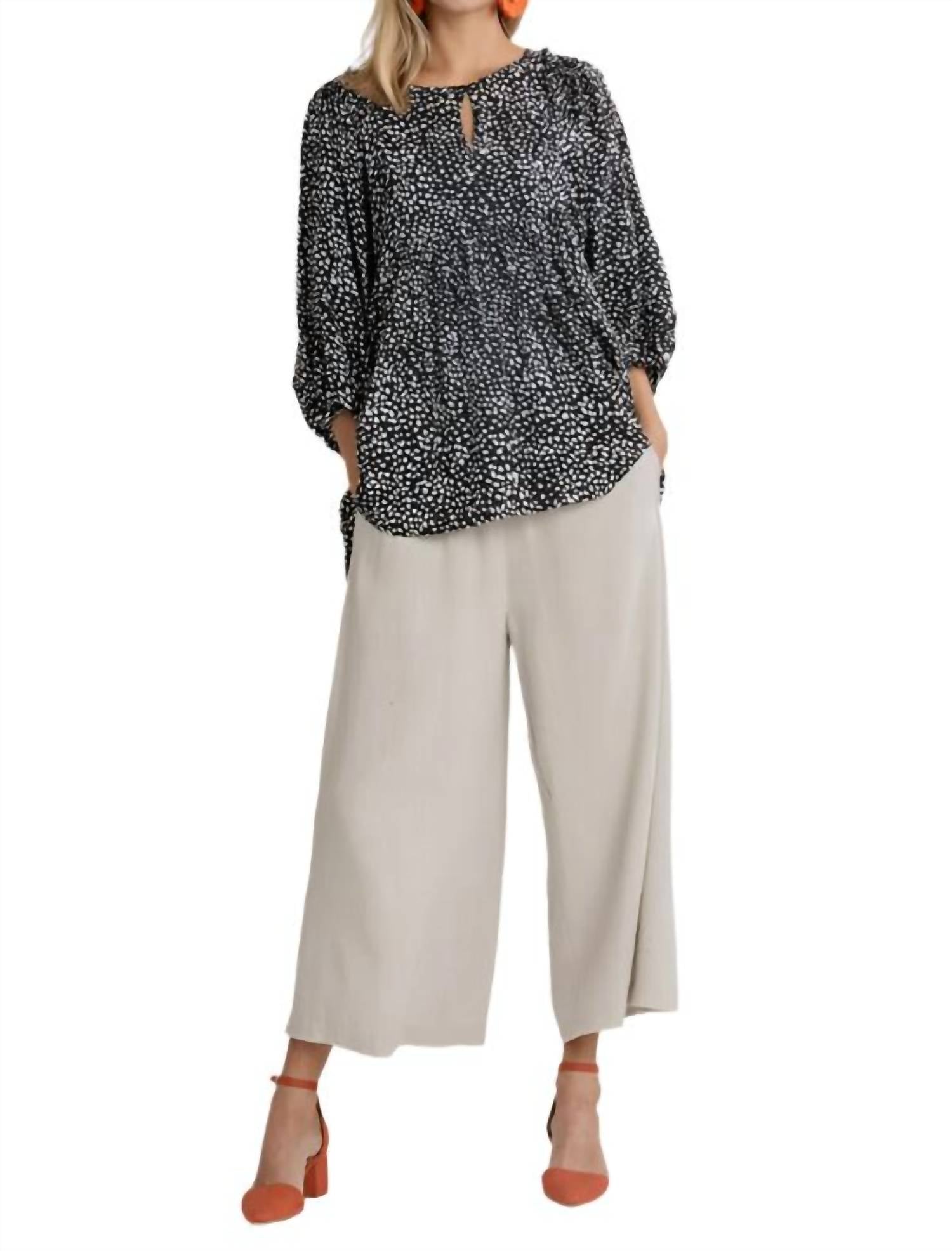 Umgee - Babydoll Keyhole Blouse