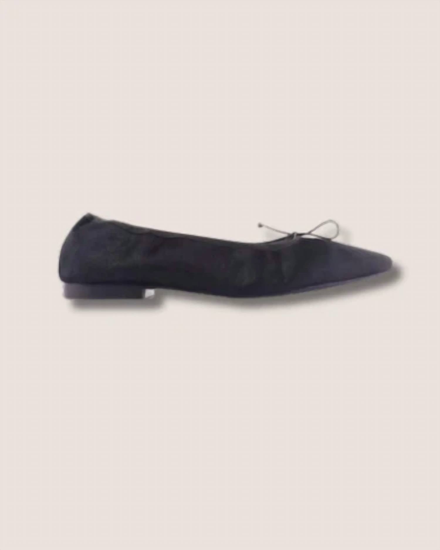 Gini & Albert - Women's The Nan Ballet In Ebony Hair-on Flats