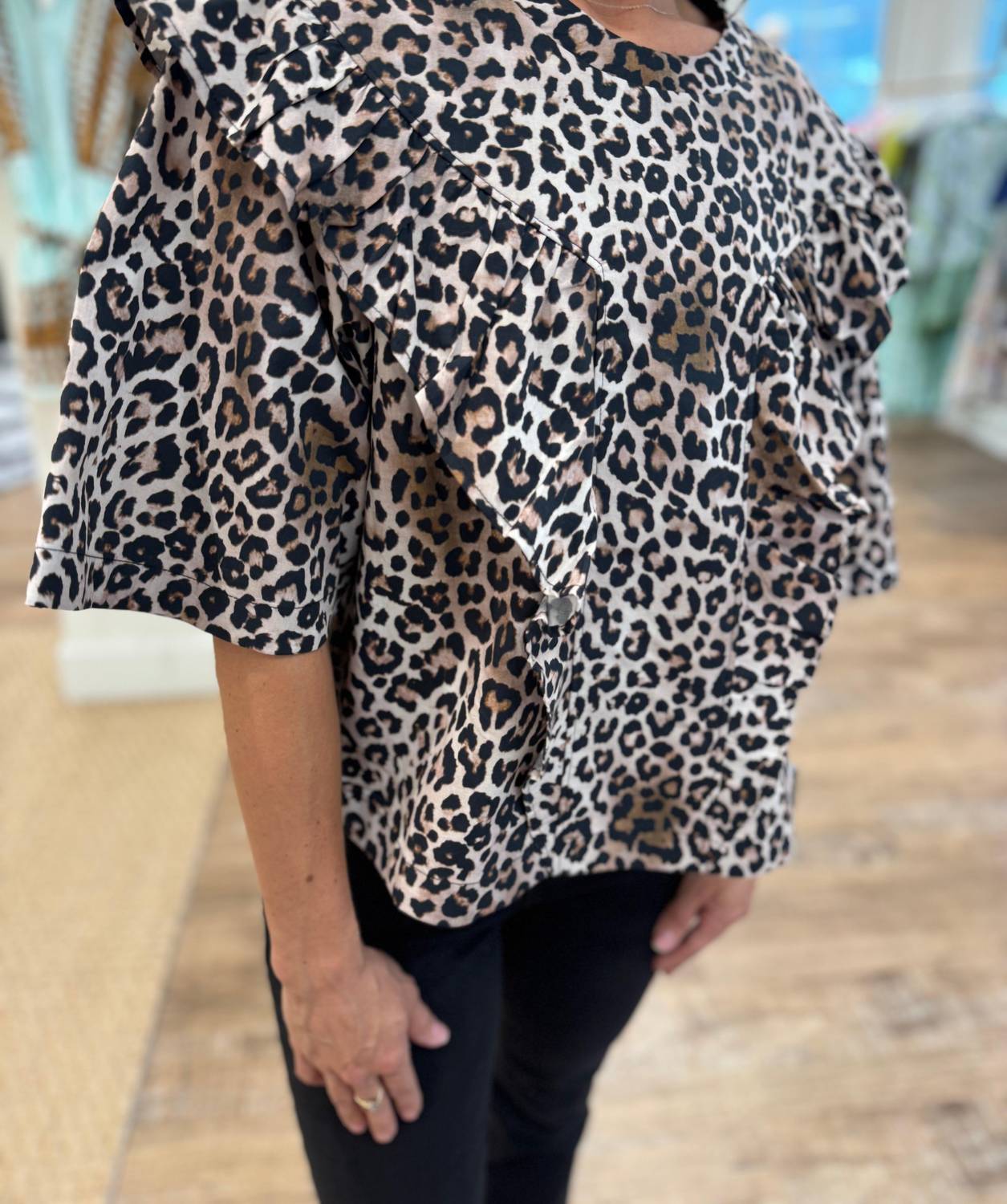 Du Paradis - Lotus Crew Neck Top