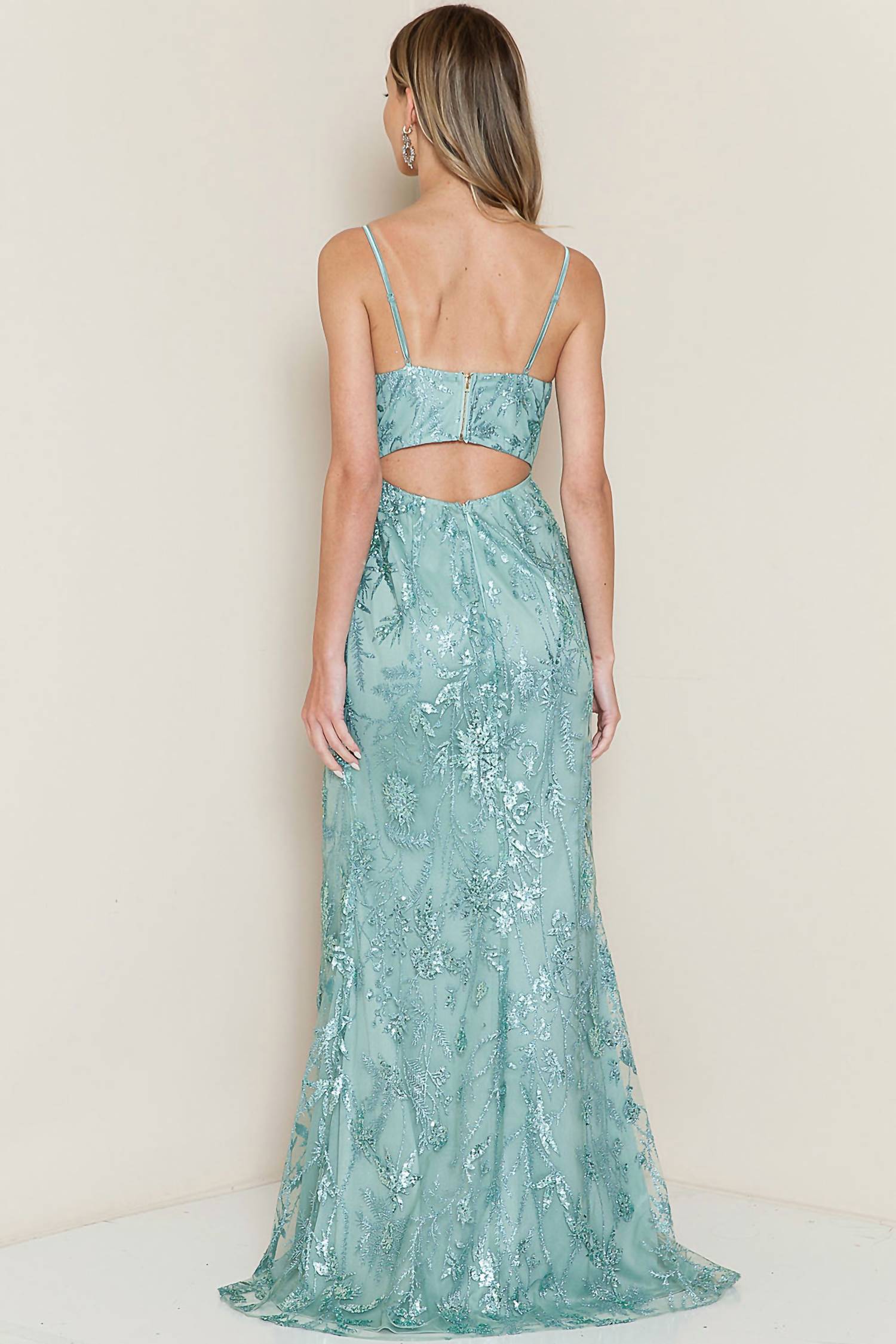 Maniju - V-neck Back Cut Out Prom Dress