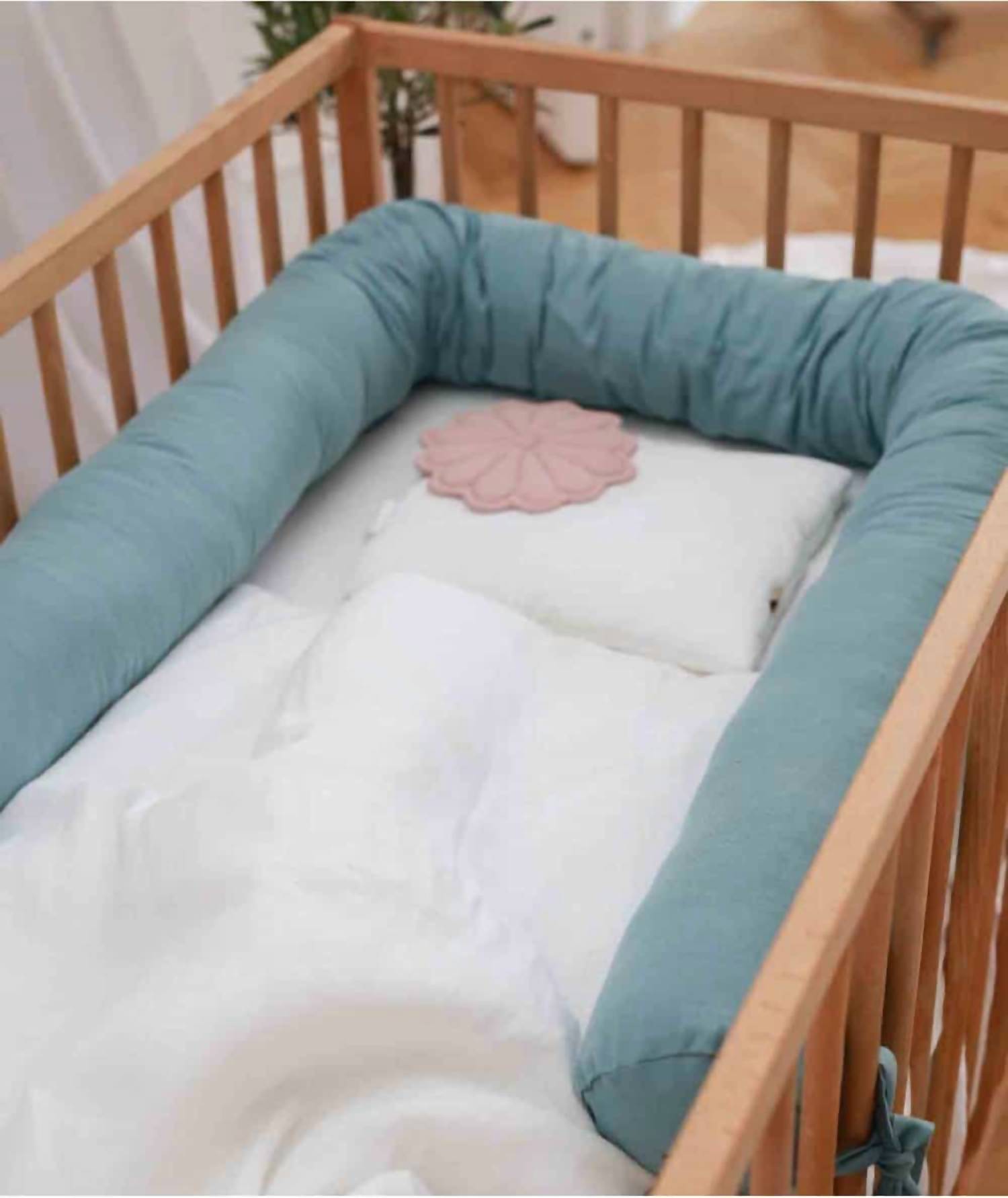 Babyly - Linen Baby Bed Roller Protector