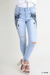 Umgee - Floral Embroidered Distressed Skinny Jeans