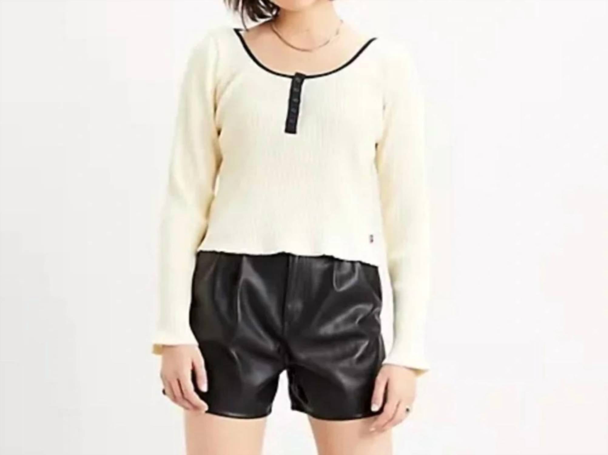 Levi'S - High Rise Faux Leather Shorts