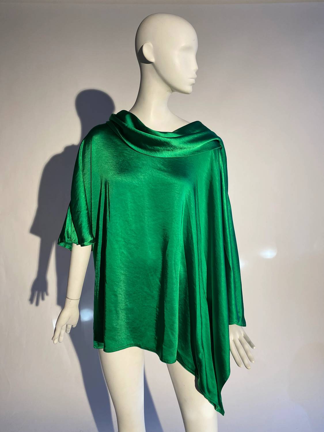 Kevan Hall - Silky Scarf Top