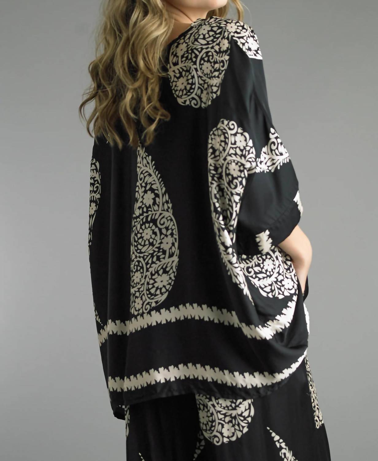 Tempo Paris - V-neck Silk Top