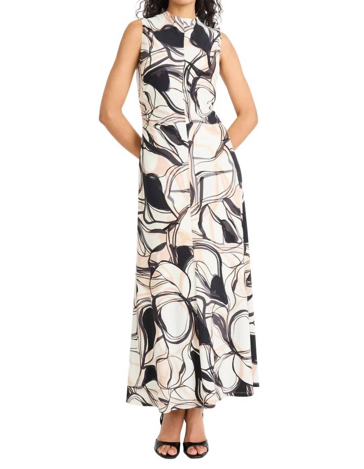 Maggy London - Mock Neck Sleeveless Maxi Dress